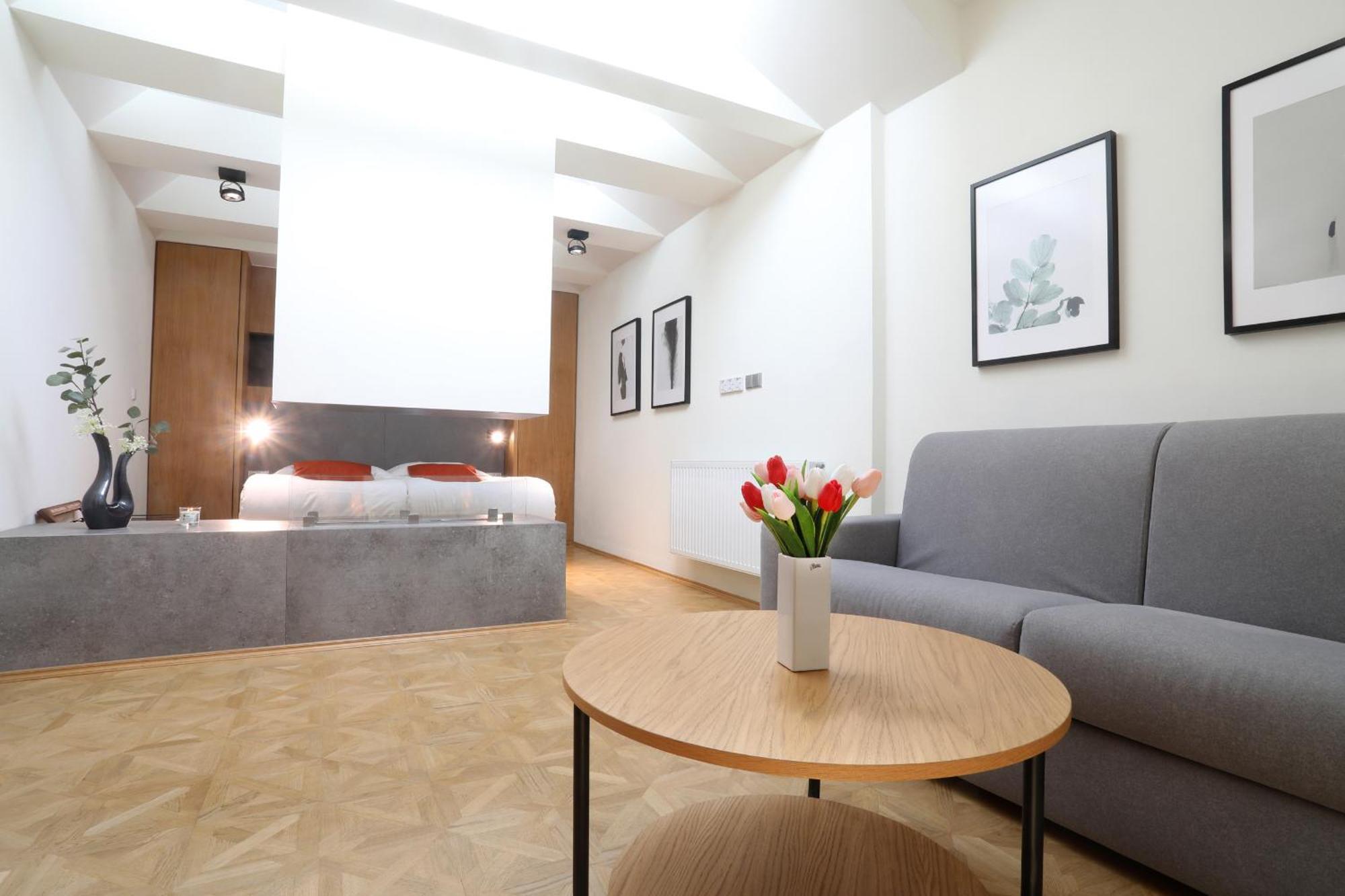 Strážnice Hotel Pod Vezi מראה חיצוני תמונה