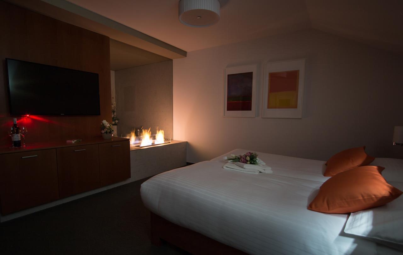 Strážnice Hotel Pod Vezi מראה חיצוני תמונה